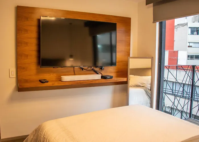 Elegant In The Heart Of Napoles * Mexiko-Stadt